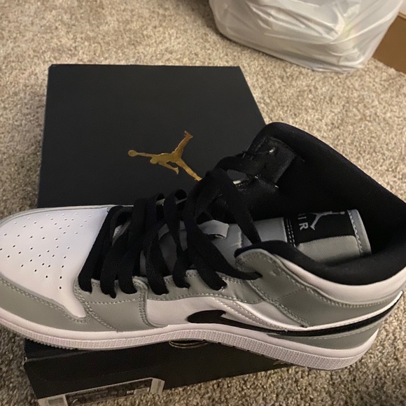 Air Jordan light Smokey grey mid